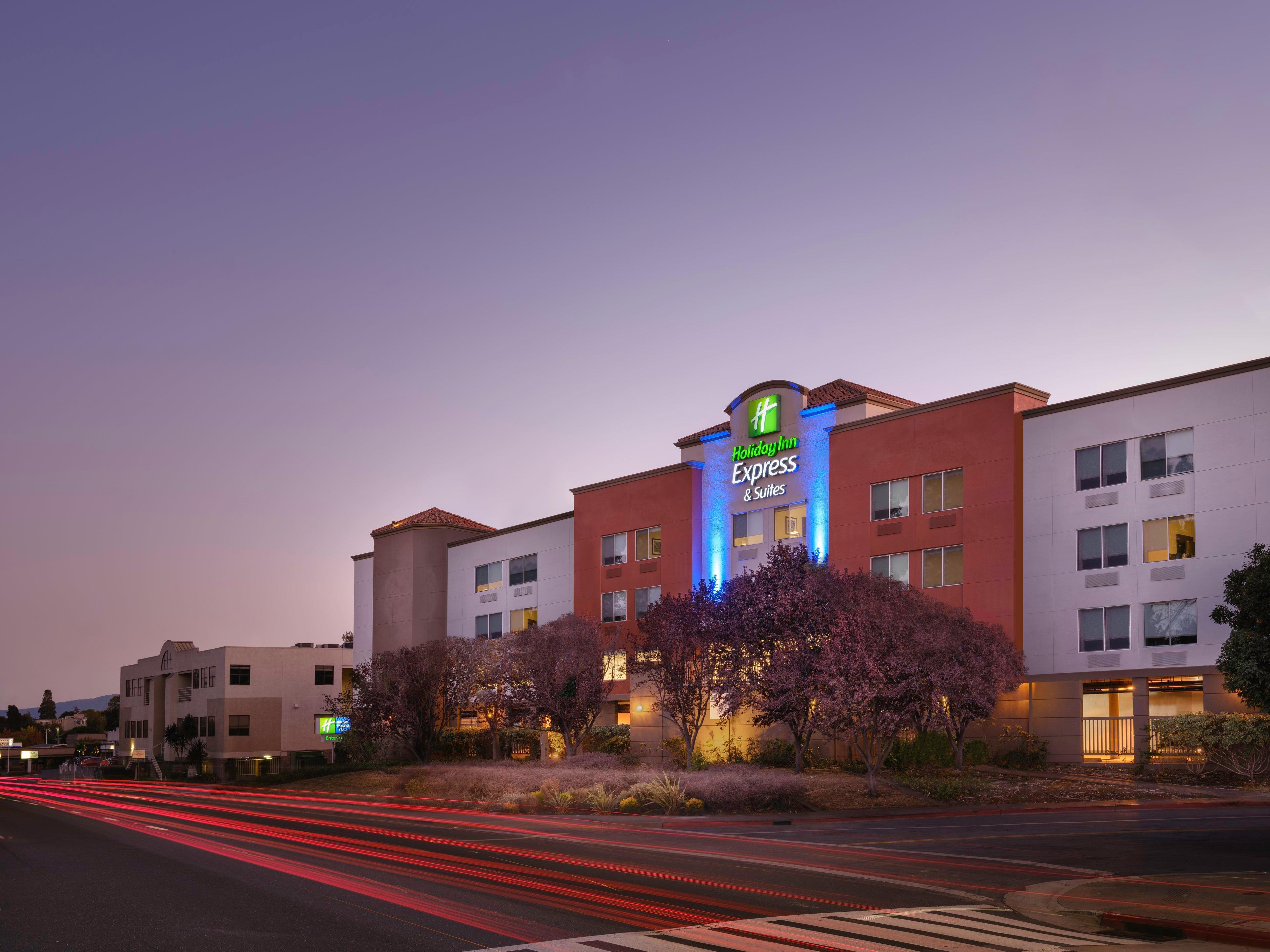 Holiday Inn Express Hotel & Suites Belmont By Ihg Dış mekan fotoğraf