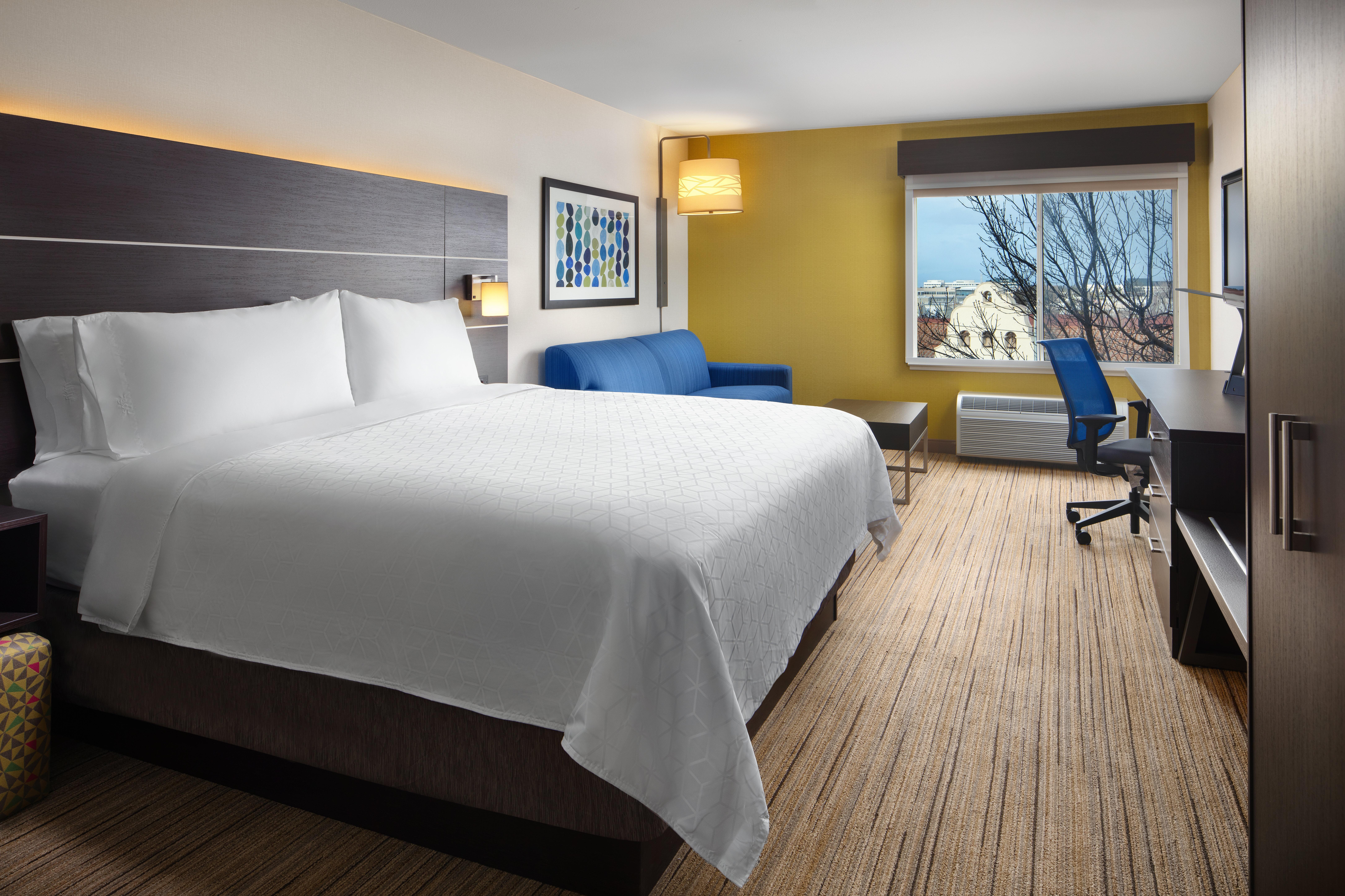 Holiday Inn Express Hotel & Suites Belmont By Ihg Dış mekan fotoğraf