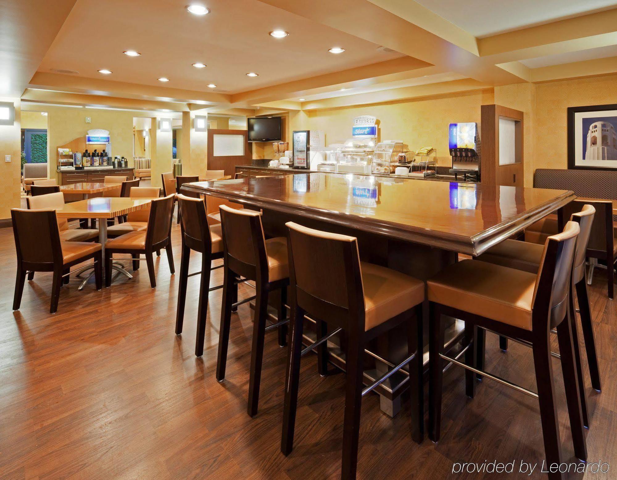 Holiday Inn Express Hotel & Suites Belmont By Ihg Restoran fotoğraf