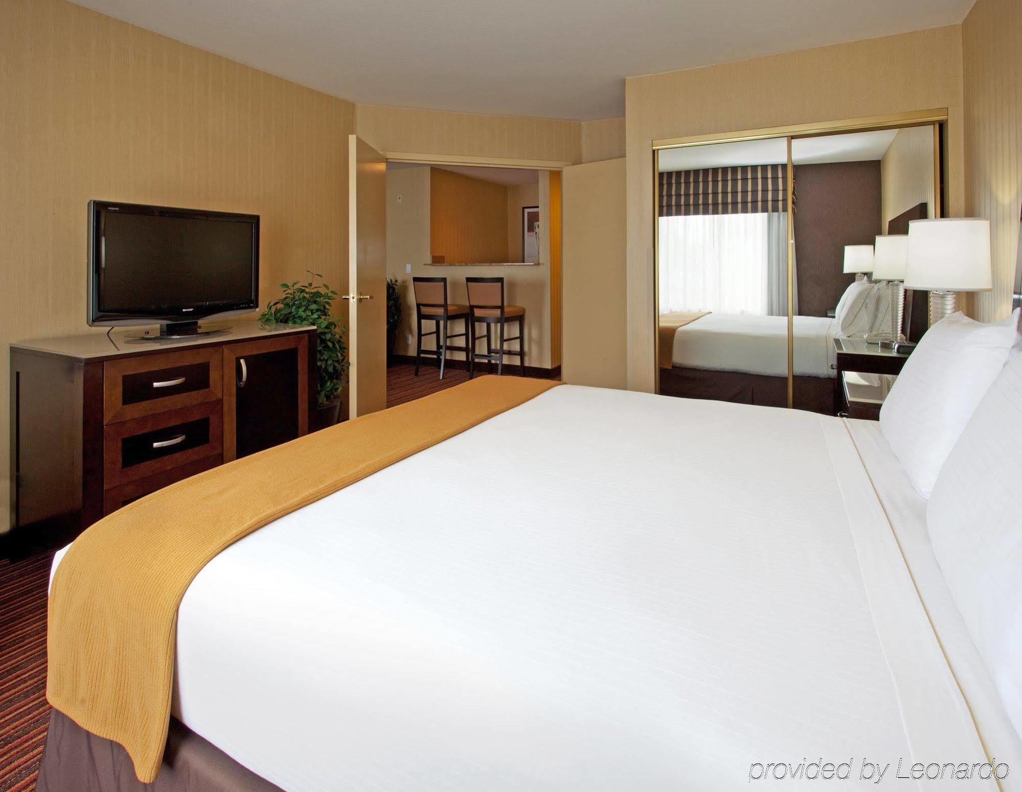 Holiday Inn Express Hotel & Suites Belmont By Ihg Dış mekan fotoğraf