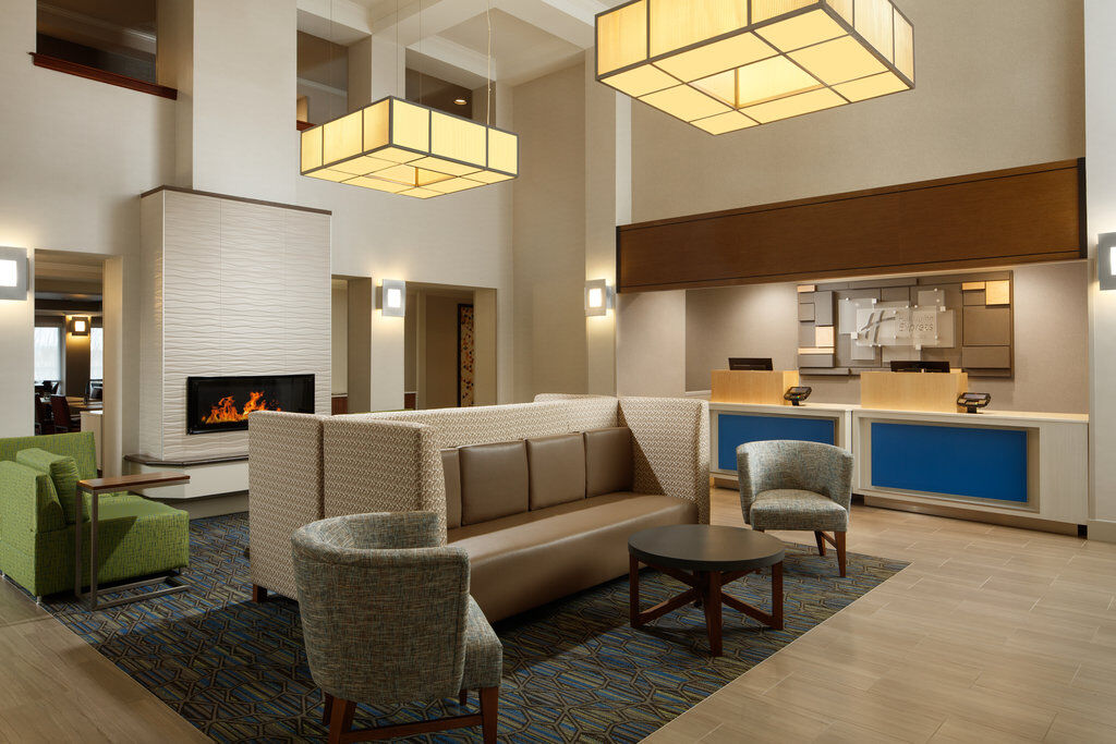 Holiday Inn Express Hotel & Suites Belmont By Ihg Dış mekan fotoğraf